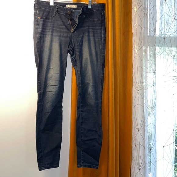 Abercrombie & Fitch Denim - Abercrombie & Fitch 8R w 29 L 29 blue Jean denim jeggings